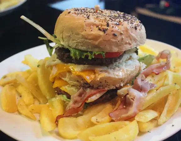 Hamburger double steak haché + frites