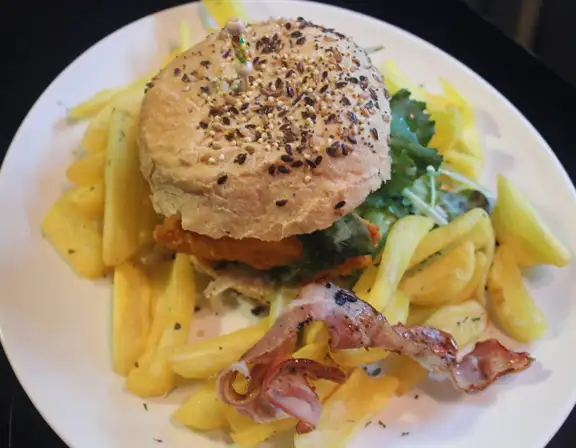 Hamburger tenders poulet + frites